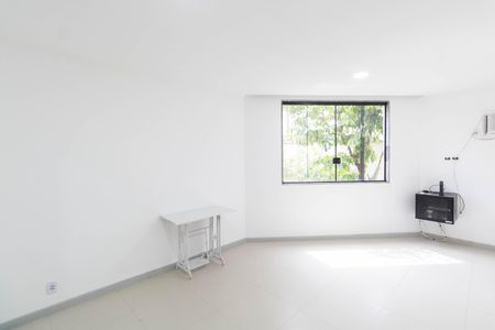 Casa para alugar com 320m², 2 quartos e 2 vagas Casa para alugar com 320m², 2 quartos e 2 vagasSuíte 1