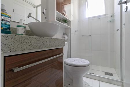 Apartamento à venda com 55m², 2 quartos e 2 vagasBanheiro social