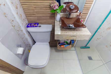Apartamento à venda com 58m², 2 quartos e 1 vaga Apartamento à venda com 58m², 2 quartos e 1 vagaBanheiro