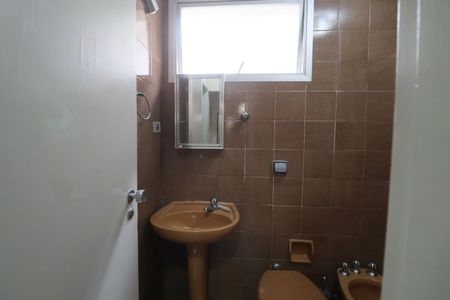Apartamento para alugar com 76m², 3 quartos e 1 vaga Apartamento para alugar com 76m², 3 quartos e 1 vagaBanheiro Social