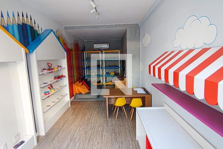 Apartamento à venda com 206m², 4 quartos e 2 vagas Apartamento à venda com 206m², 4 quartos e 2 vagasBrinquedoteca