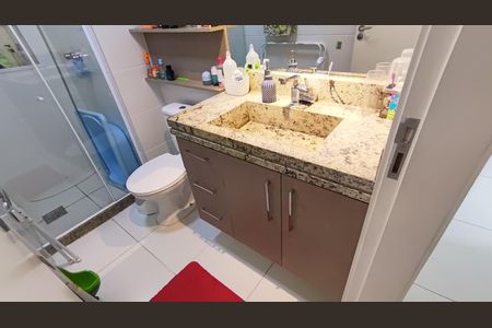 Apartamento à venda com 206m², 4 quartos e 2 vagas Apartamento à venda com 206m², 4 quartos e 2 vagasBanheiro Social