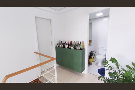 Apartamento à venda com 206m², 4 quartos e 2 vagas Apartamento à venda com 206m², 4 quartos e 2 vagasSaleta