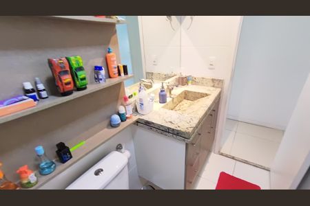 Apartamento à venda com 206m², 4 quartos e 2 vagas Apartamento à venda com 206m², 4 quartos e 2 vagasBanheiro Social