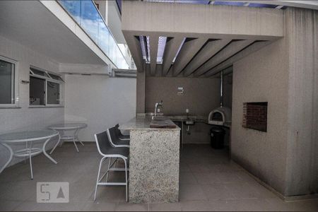Apartamento à venda com 206m², 4 quartos e 2 vagas Apartamento à venda com 206m², 4 quartos e 2 vagasÁrea comum - Churrasqueira