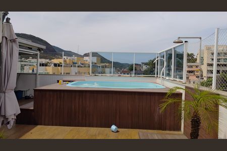 Apartamento à venda com 206m², 4 quartos e 2 vagas Apartamento à venda com 206m², 4 quartos e 2 vagasTerraço