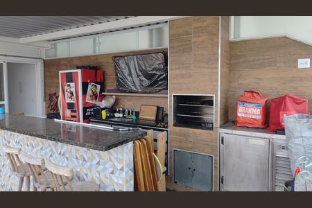 Apartamento à venda com 206m², 4 quartos e 2 vagas Apartamento à venda com 206m², 4 quartos e 2 vagasTerraço