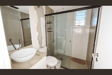 Apartamento à venda com 80m², 2 quartos e 1 vagaBanheiro Social