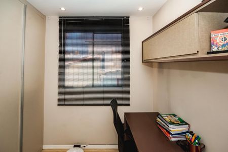 Escritório de apartamento à venda com 3 quartos, 63m² em Serrano, Belo Horizonte