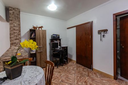 Casa à venda com 166m², 3 quartos e 2 vagas Casa à venda com 166m², 3 quartos e 2 vagasSala