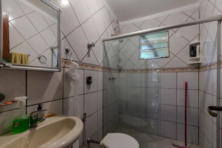 Casa à venda com 166m², 3 quartos e 2 vagas Casa à venda com 166m², 3 quartos e 2 vagasBanheiro Social