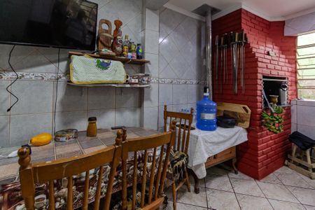 Casa à venda com 166m², 3 quartos e 2 vagas Casa à venda com 166m², 3 quartos e 2 vagasCozinha