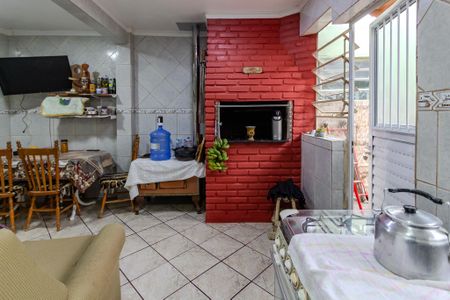 Casa à venda com 166m², 3 quartos e 2 vagas Casa à venda com 166m², 3 quartos e 2 vagasCozinha