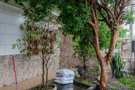 Casa à venda com 166m², 3 quartos e 2 vagas Casa à venda com 166m², 3 quartos e 2 vagasQuintal