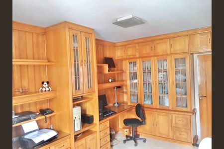 Casa à venda com 315m², 3 quartos e 6 vagas Casa à venda com 315m², 3 quartos e 6 vagasFoto 17