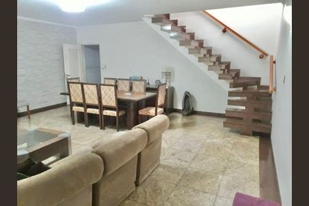 Foto 03 de casa à venda com 3 quartos, 315m² em Vila Graciosa, São Paulo