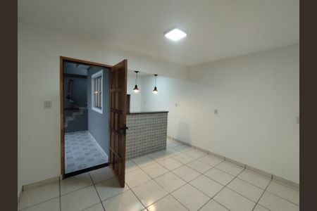 Sala de casa para alugar com 1 quarto, 35m² em Sacoma, São Paulo