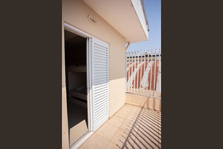Casa à venda com 250m², 3 quartos e 2 vagas Casa à venda com 250m², 3 quartos e 2 vagasQuarto 2