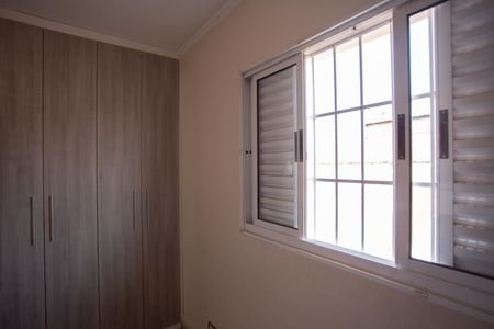 Casa à venda com 250m², 3 quartos e 2 vagas Casa à venda com 250m², 3 quartos e 2 vagasQuarto 1