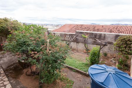 Casa à venda com 280m², 4 quartos e 2 vagas Casa à venda com 280m², 4 quartos e 2 vagasQuintal