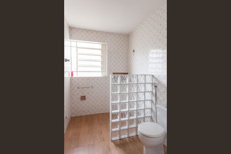 Casa à venda com 280m², 4 quartos e 2 vagas Casa à venda com 280m², 4 quartos e 2 vagasBanheiro Social