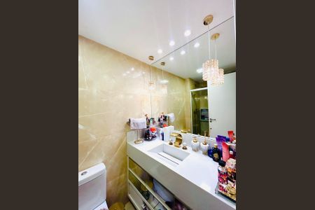 Banheiro de apartamento para alugar com 2 quartos, 76m² em Barra Olímpica, Rio de Janeiro