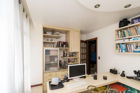 Apartamento à venda com 400m², 5 quartos e 3 vagas Apartamento à venda com 400m², 5 quartos e 3 vagasQuarto 3