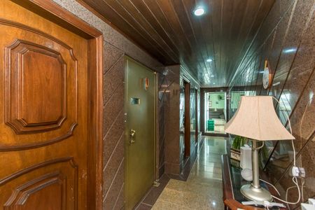 Apartamento à venda com 400m², 5 quartos e 3 vagas Apartamento à venda com 400m², 5 quartos e 3 vagasHall de Entrada