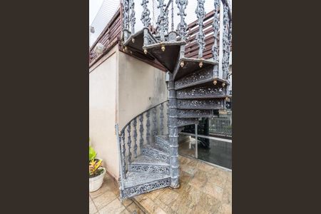 Apartamento à venda com 400m², 5 quartos e 3 vagas Apartamento à venda com 400m², 5 quartos e 3 vagasÁrea Externa