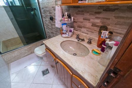 Apartamento à venda com 400m², 5 quartos e 3 vagas Apartamento à venda com 400m², 5 quartos e 3 vagasBanheiro da Suíte 1