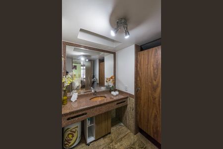 Apartamento à venda com 400m², 5 quartos e 3 vagas Apartamento à venda com 400m², 5 quartos e 3 vagasBanheiro da Área Gourmet