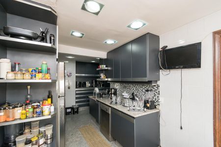 Apartamento à venda com 400m², 5 quartos e 3 vagas Apartamento à venda com 400m², 5 quartos e 3 vagasCozinha