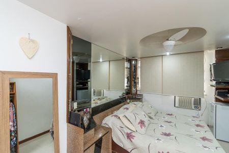 Apartamento à venda com 400m², 5 quartos e 3 vagas Apartamento à venda com 400m², 5 quartos e 3 vagasSuíte 2