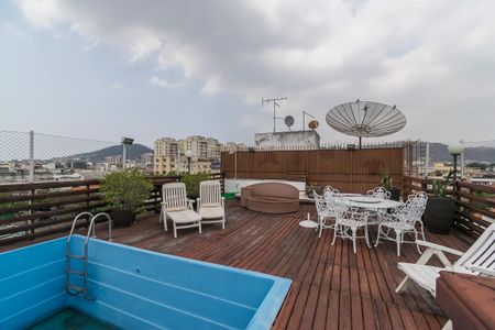 Apartamento à venda com 400m², 5 quartos e 3 vagas Apartamento à venda com 400m², 5 quartos e 3 vagasÁrea comum - Piscina