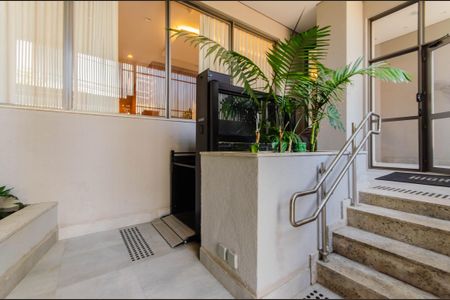 Apartamento à venda com 162m², 3 quartos e 2 vagas Apartamento à venda com 162m², 3 quartos e 2 vagasÁrea comum - Acessibilidade