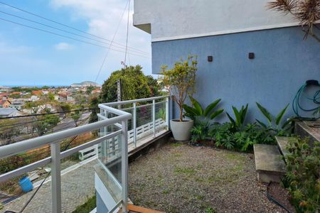 Casa de condomínio para alugar com 360m², 3 quartos e 2 vagas Casa de condomínio para alugar com 360m², 3 quartos e 2 vagasVista da Sala