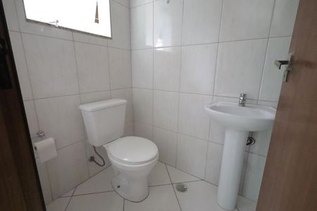 Casa para alugar com 454m², 5 quartos e 6 vagas Casa para alugar com 454m², 5 quartos e 6 vagasBanheiro Social