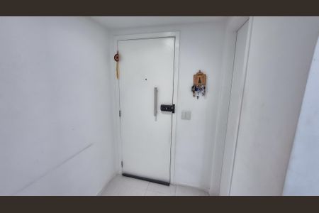 Apartamento à venda com 79m², 3 quartos e sem vaga Apartamento à venda com 79m², 3 quartos e sem vagaEntrada
