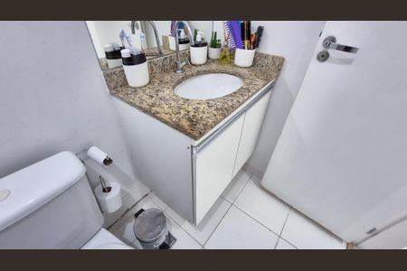 Apartamento à venda com 79m², 3 quartos e sem vaga Apartamento à venda com 79m², 3 quartos e sem vagaBanheiro Social