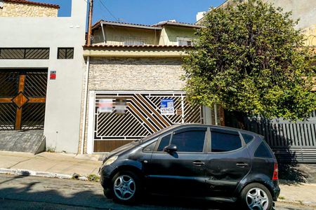 Casa à venda com 98m², 2 quartos e 2 vagas Casa à venda com 98m², 2 quartos e 2 vagasFachada