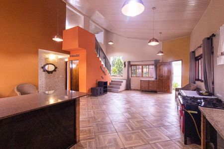 Sala/Cozinha de casa para alugar com 4 quartos, 320m² em Santo Inácio, Curitiba