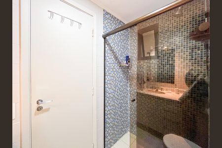 Apartamento à venda com 83m², 3 quartos e 2 vagas Apartamento à venda com 83m², 3 quartos e 2 vagasBanheiro da Suíte