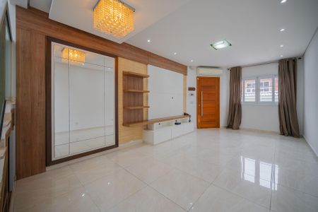 Casa à venda com 250m², 3 quartos e 5 vagasSala