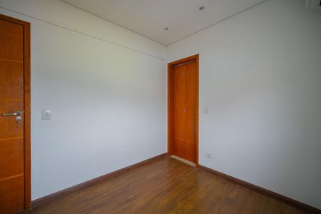 Casa à venda com 250m², 3 quartos e 5 vagasQuarto 2