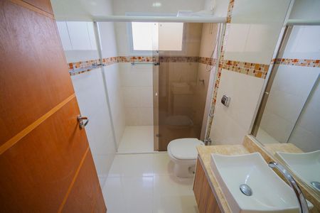Casa à venda com 250m², 3 quartos e 5 vagasBanheiro 4