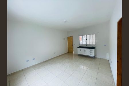 Sala cozinha  de kitnet/studio para alugar com 1 quarto, 50m² em Vila Ayrosa, Guarulhos