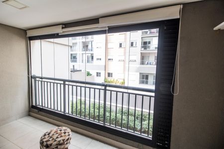 Apartamento à venda com 65m², 2 quartos e 1 vaga Apartamento à venda com 65m², 2 quartos e 1 vagaVaranda