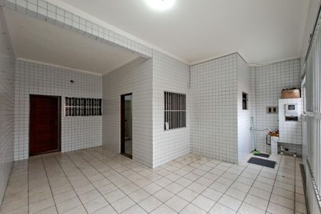 Casa para alugar com 140m², 2 quartos e 1 vaga Casa para alugar com 140m², 2 quartos e 1 vagaGaragem