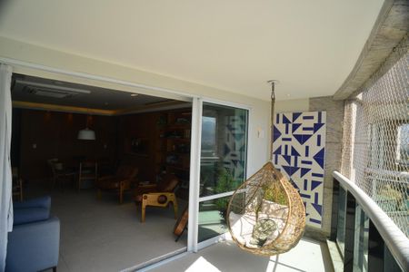 Apartamento para alugar com 354m², 5 quartos e 4 vagasVaranda