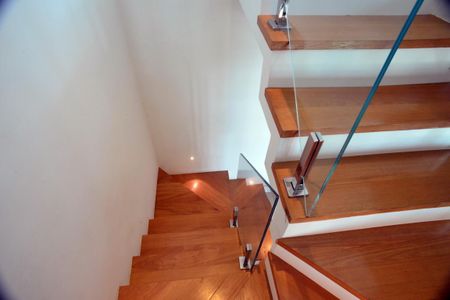 Apartamento para alugar com 354m², 5 quartos e 4 vagasEscada de Acesso Segundo Piso